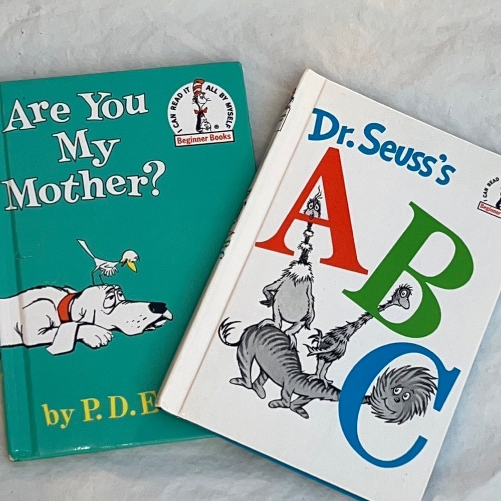 BUNDLE of 2  Dr.Suess books